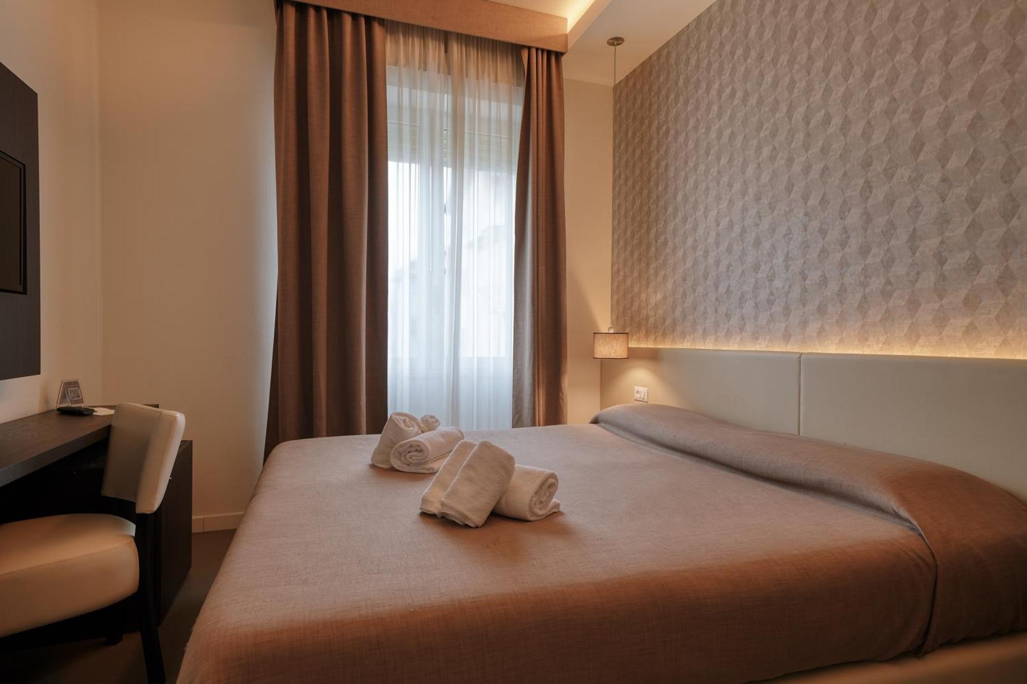 Hotel Palazzo Del Garda & Spa Desenzano del Garda Exterior foto